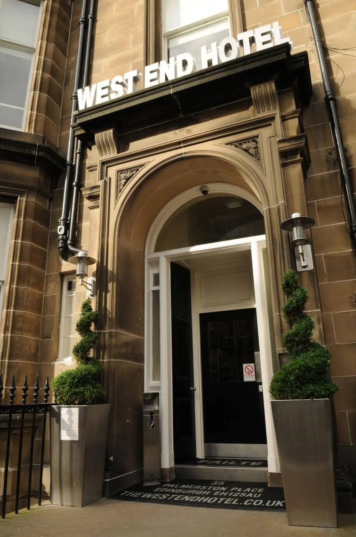 Photo - Revolver Edinburgh