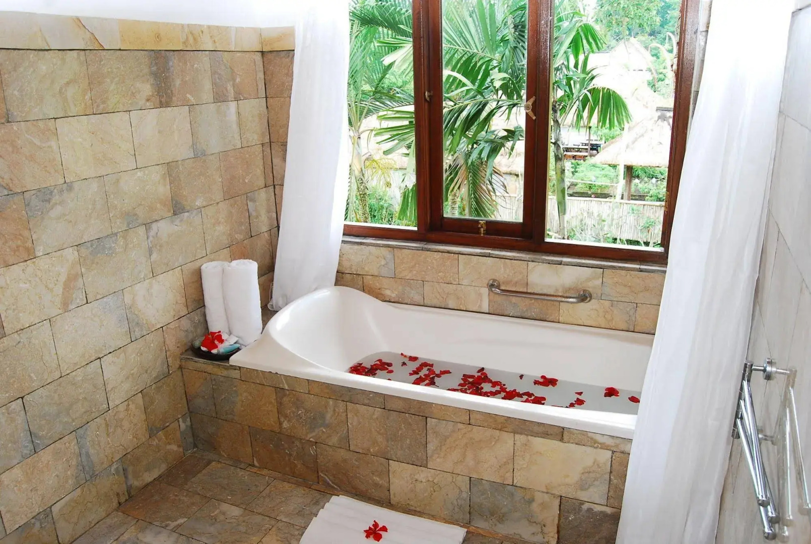 Foto - Saren Indah Hotel