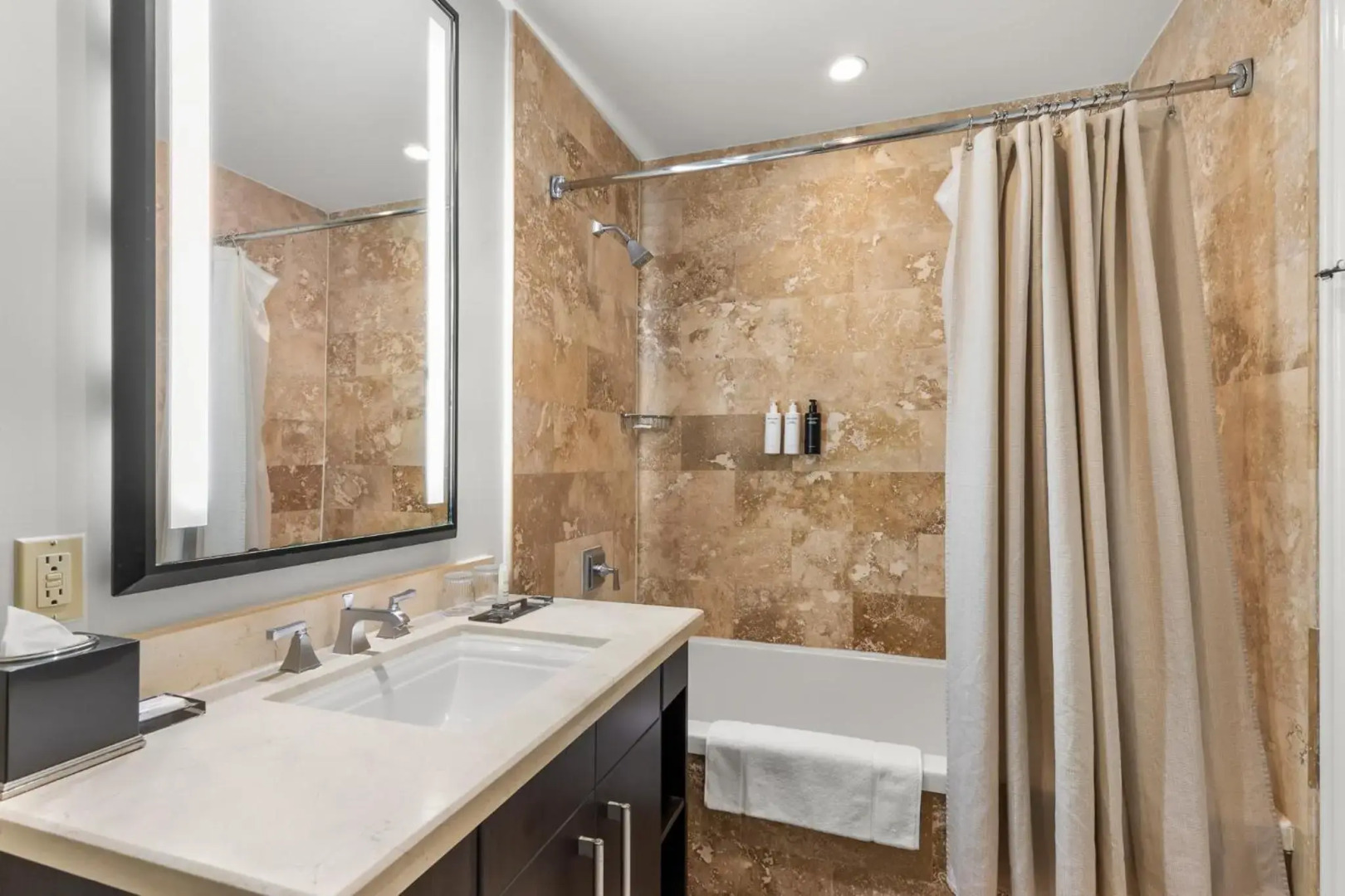 Foto - Beachside Resort & Residences