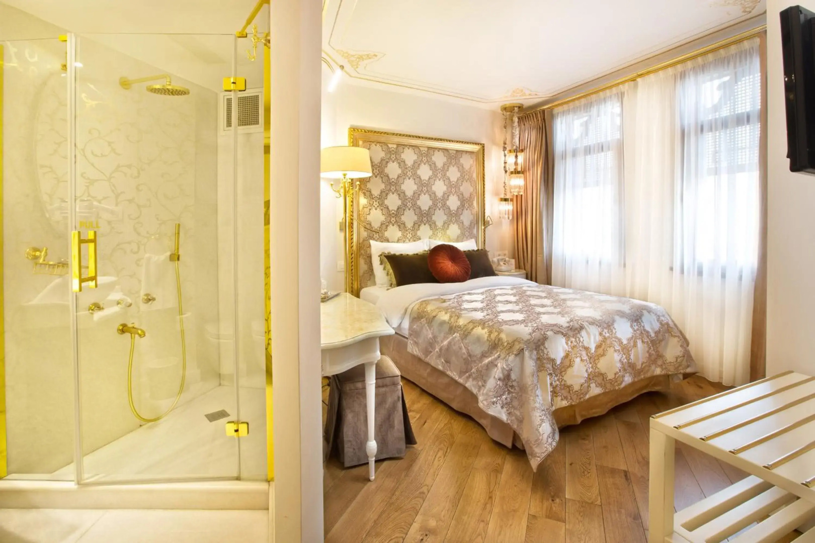 Photo - Valide Sultan Konagi