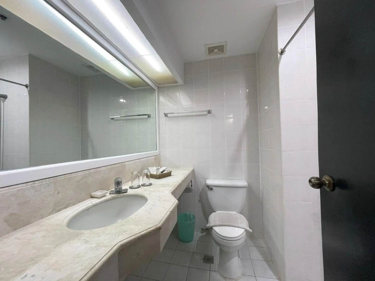 Photo - Golden Peak Hotel & Suites powered by Cocotel