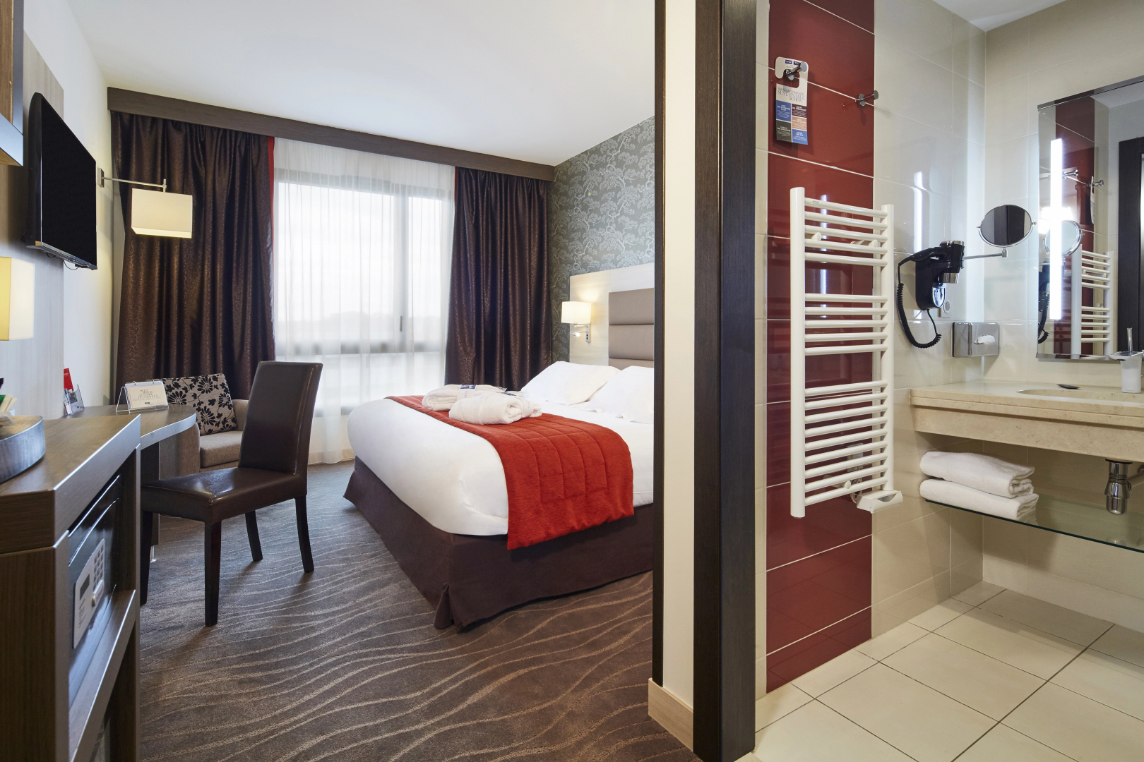Foto - Kyriad Prestige Lyon Est - Saint Priest Eurexpo Hotel and SPA