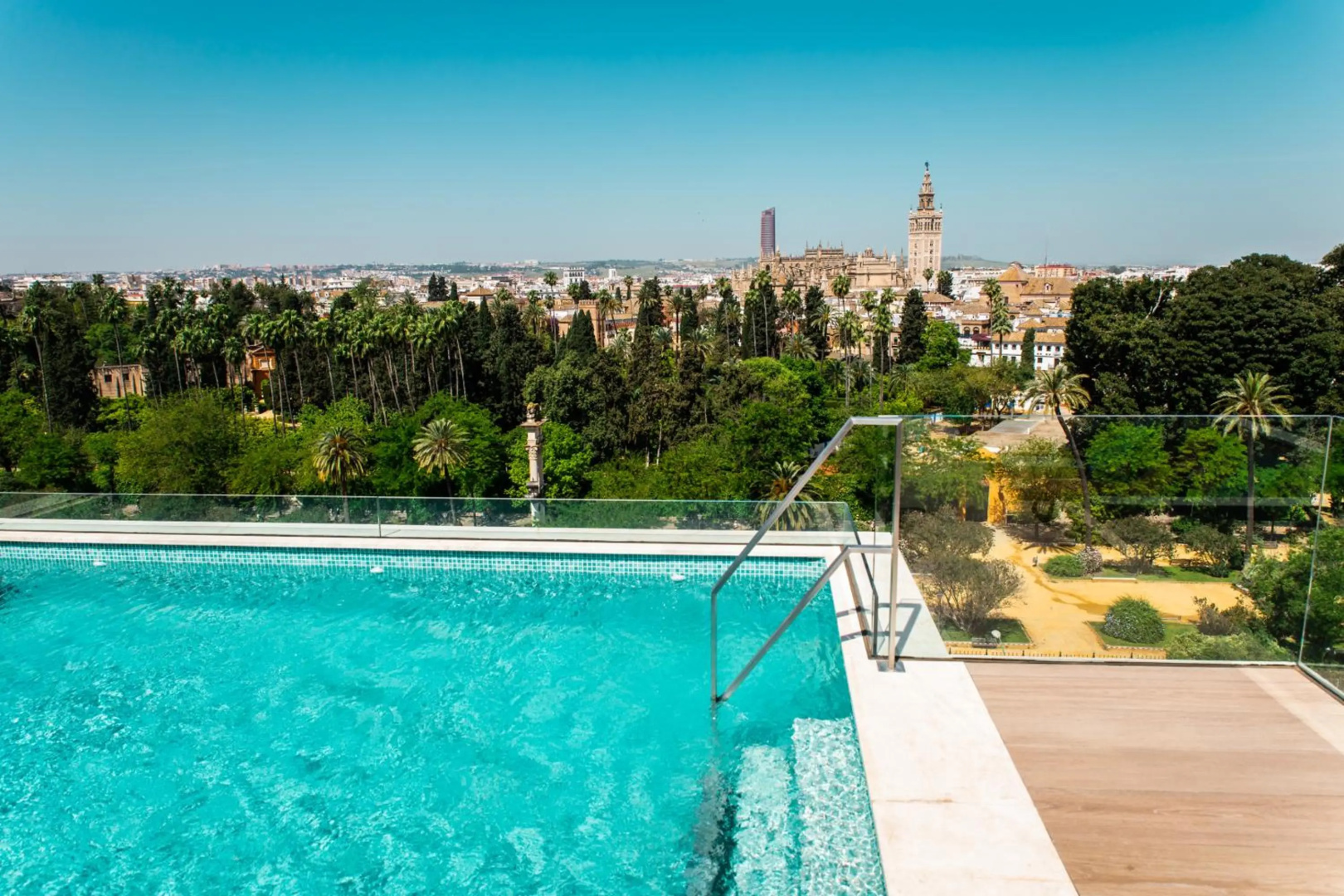 Photo - Alcazar Hotel