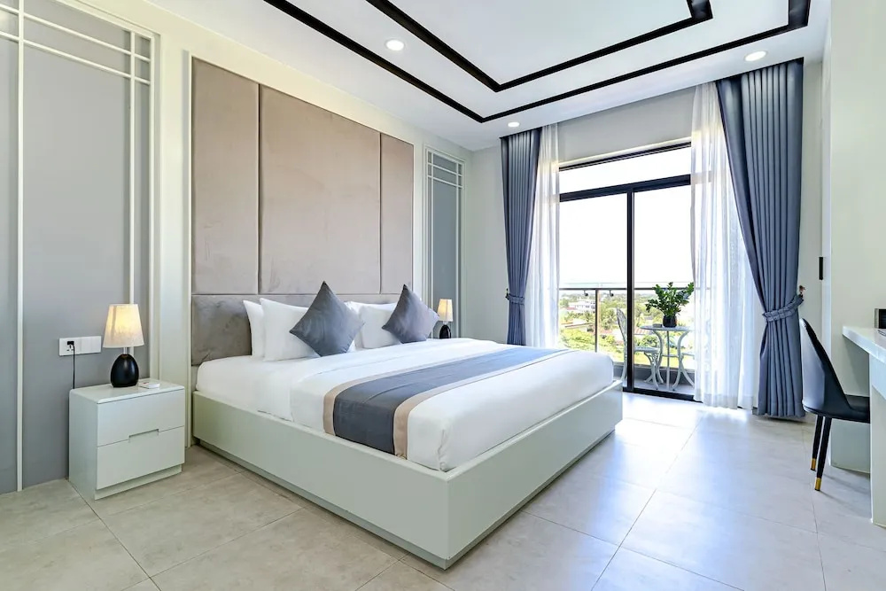 Photo - The Square Kampot Hotel