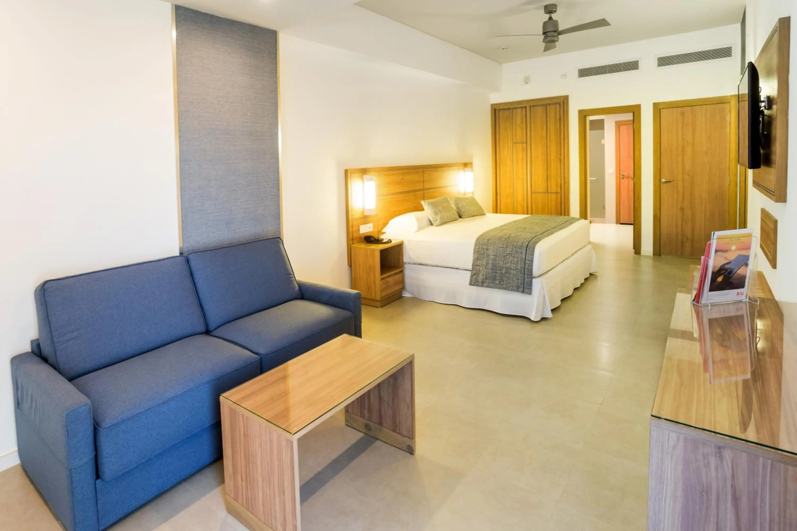 Photo - Hotel Riu Emerald Bay - All Inclusive