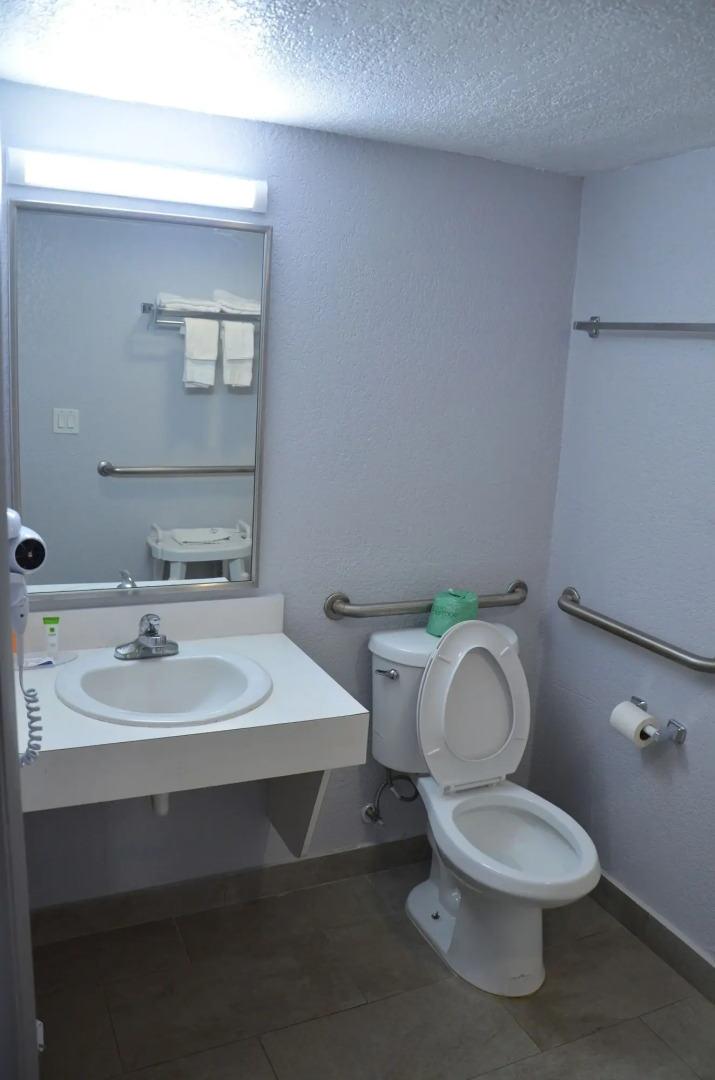 Foto - Rodeway Inn Sun City Center