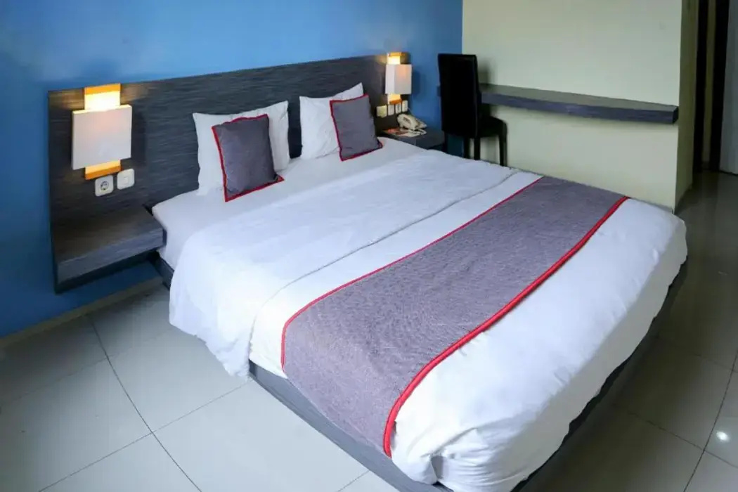 Foto - Super OYO Townhouse OAK Hotel Fiducia Pondok Gede
