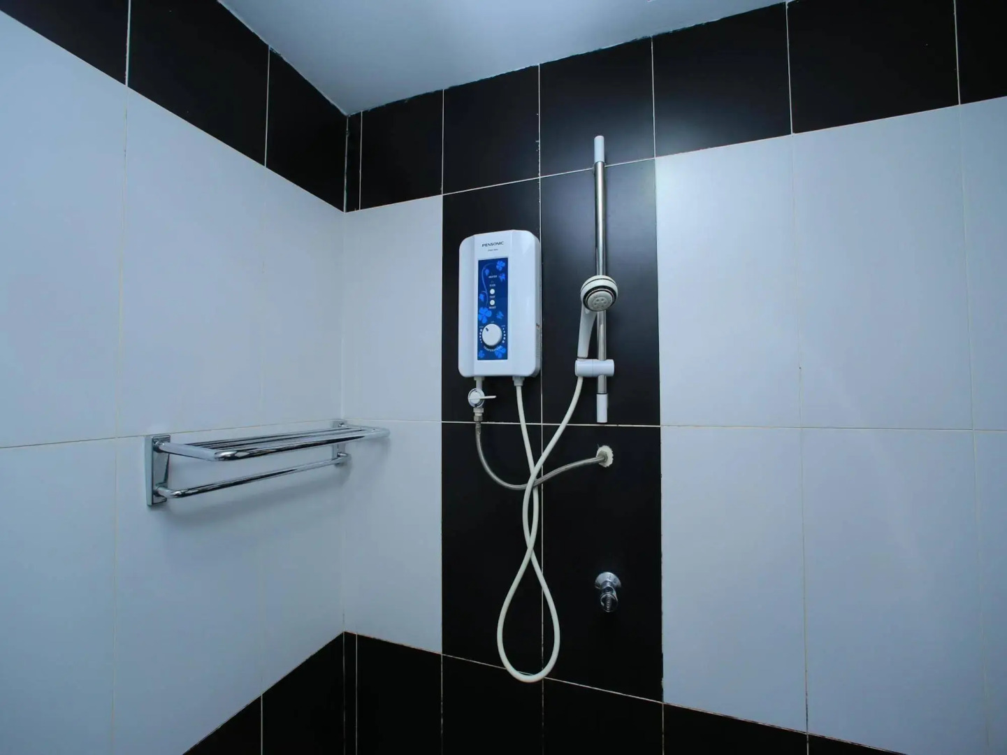 Photo - Safari Hotel