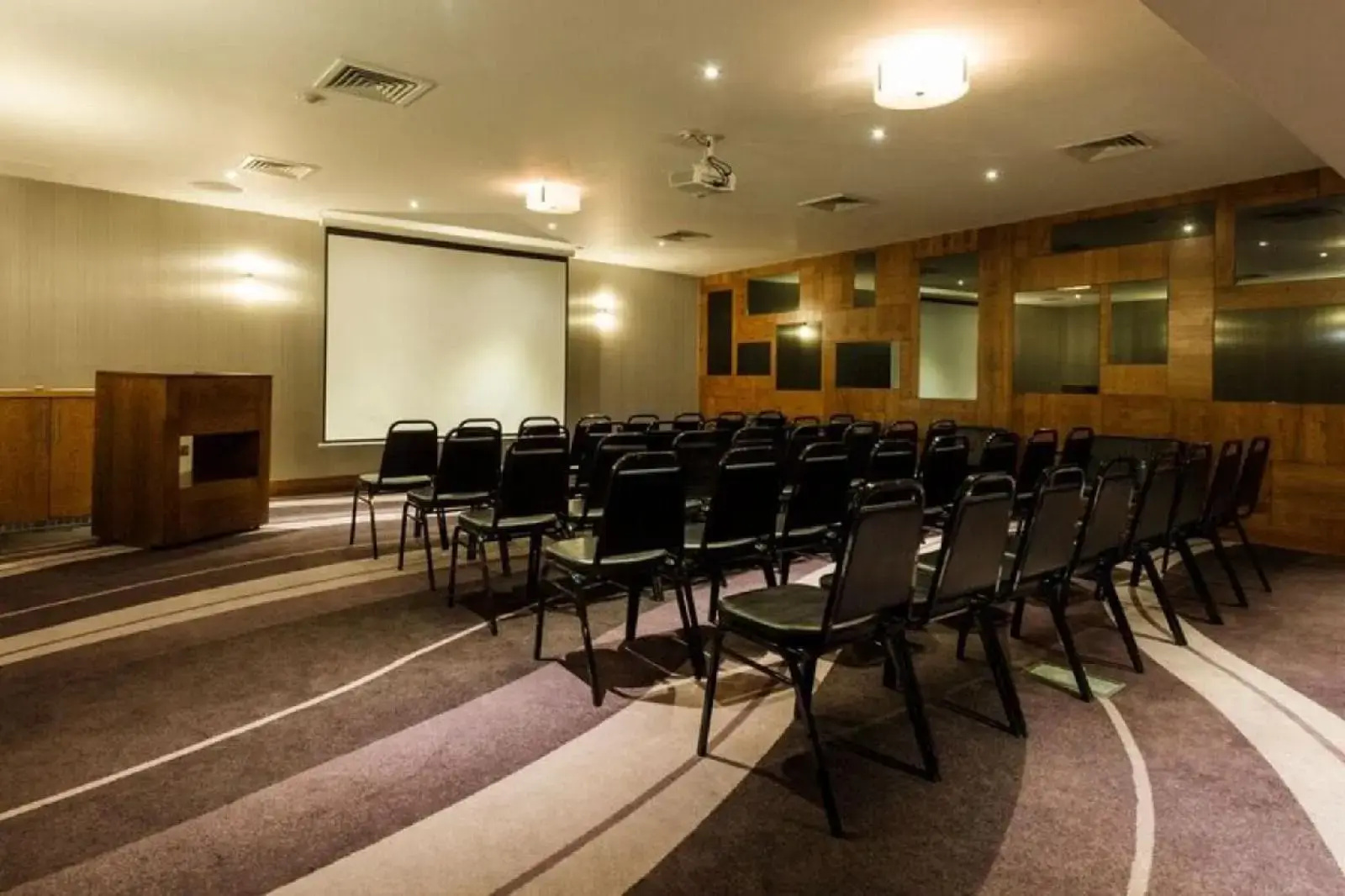 Photo - Sandman Signature Newcastle Hotel