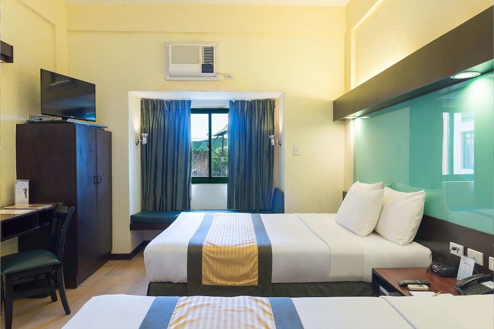Microtel Inn And Suites Cabanatuan