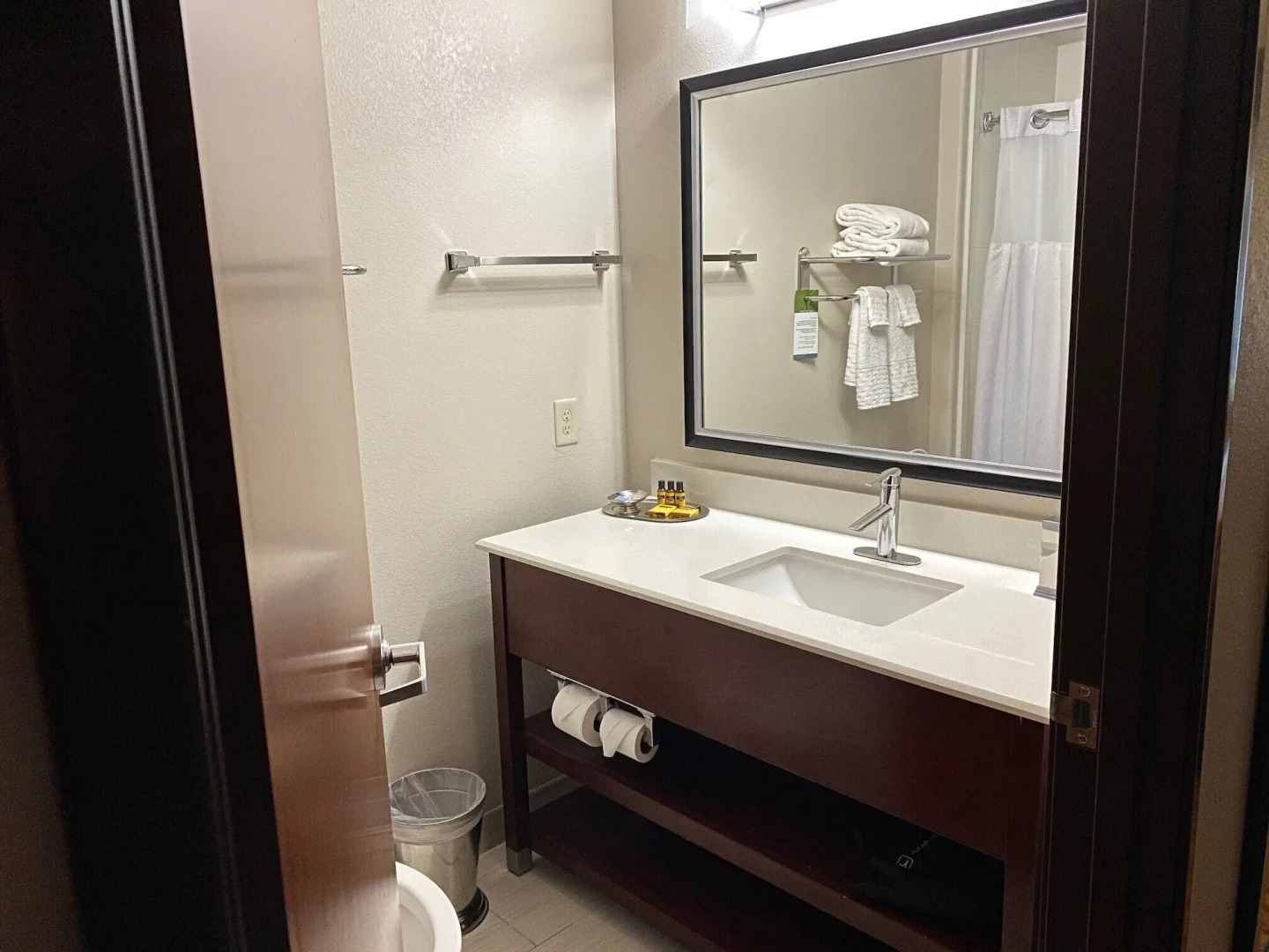 Foto - Best Western Plus Spring Inn & Suites