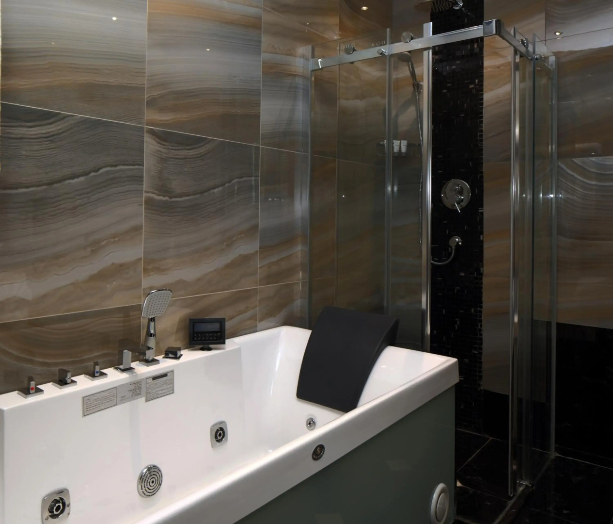 Photo - Swiss Flora Royal Hotel Riyadh