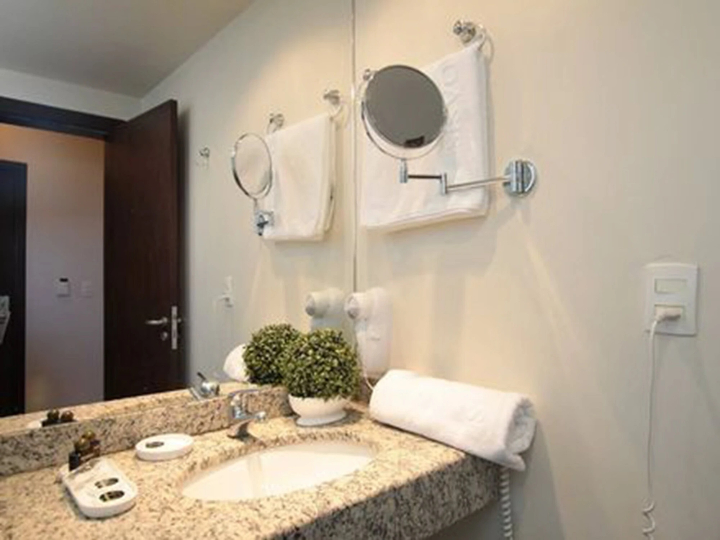 Foto - Oasis Tower Hotel