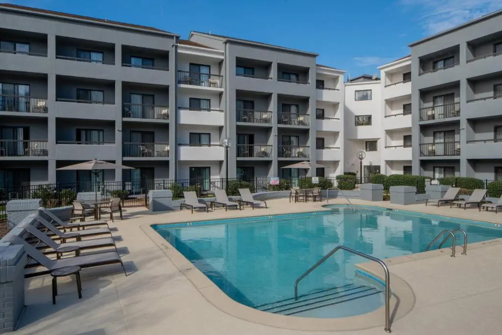 Foto - Courtyard by Marriott Nashville Airport