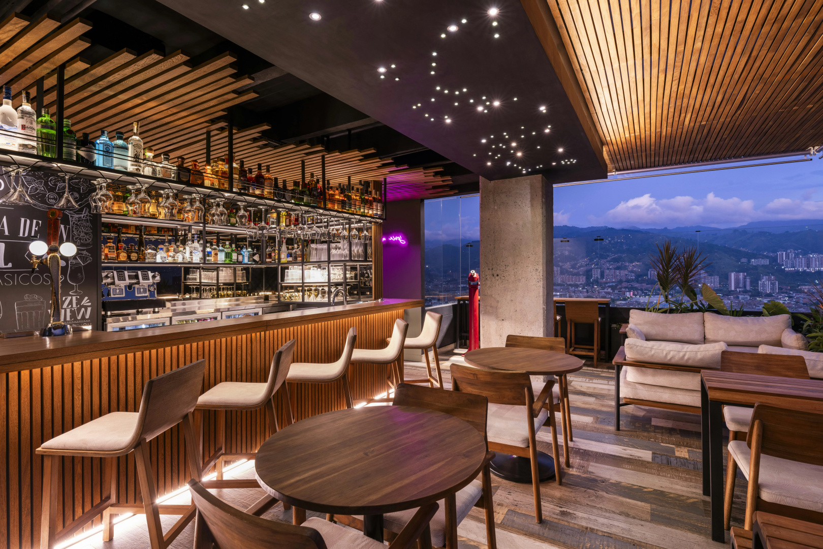Foto - York Medellin, Curio Collection by Hilton