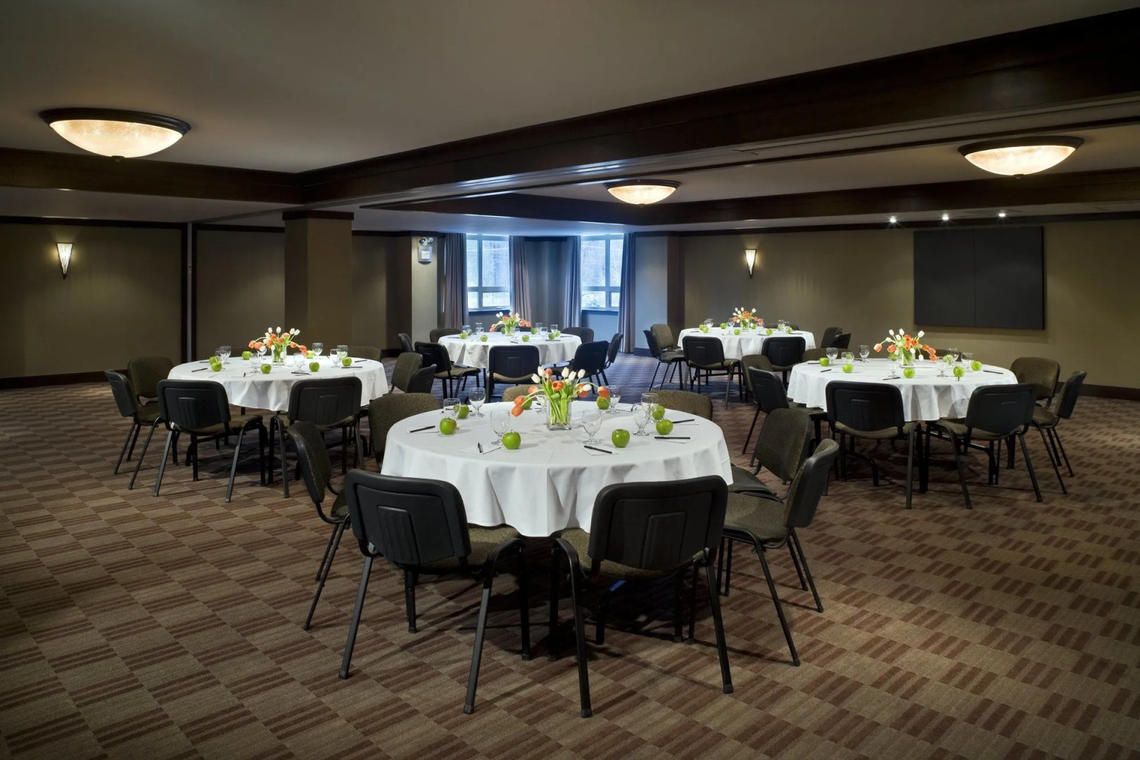 Photo - Executive Suites Hotel and Resort, Squamish