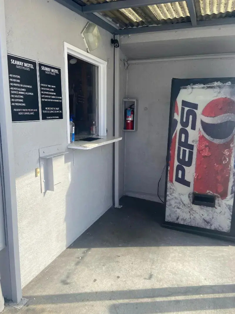 Photo - Seaway Motel