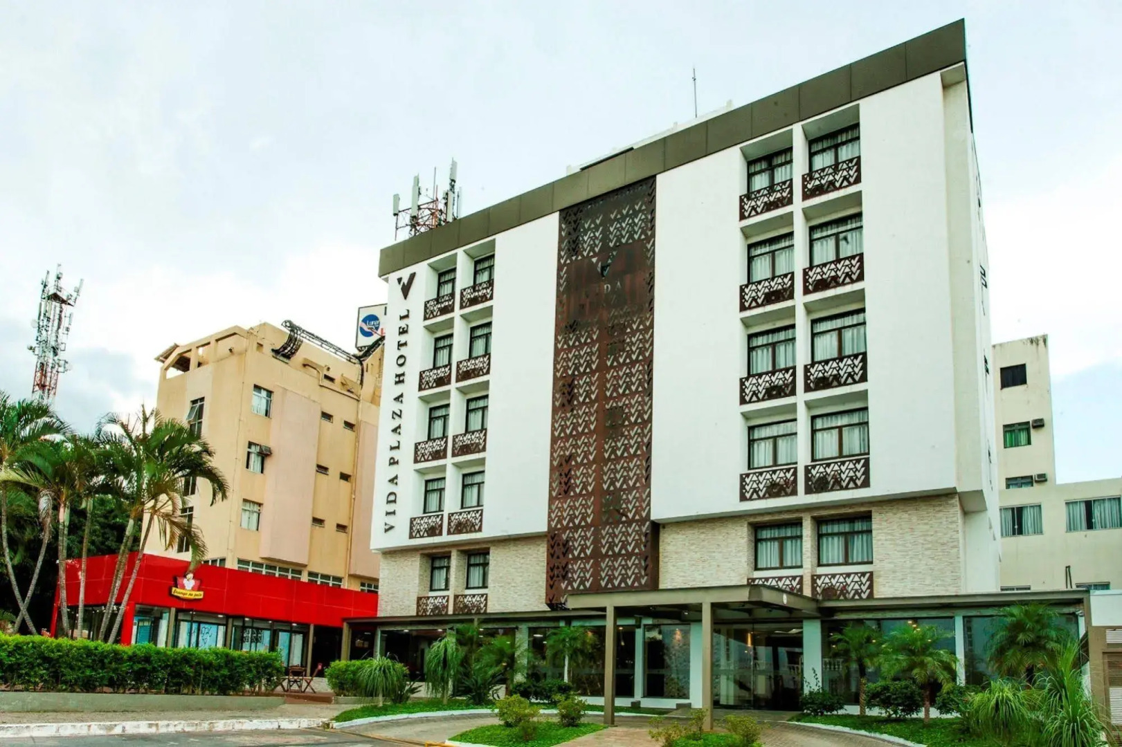 Photo - Vida Plaza Hotel