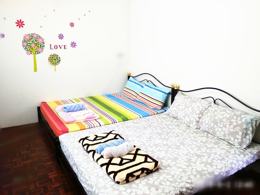 H Homestay - Semi D 1000Mbps (1Gbps) Wifi, Astro & Private Parking