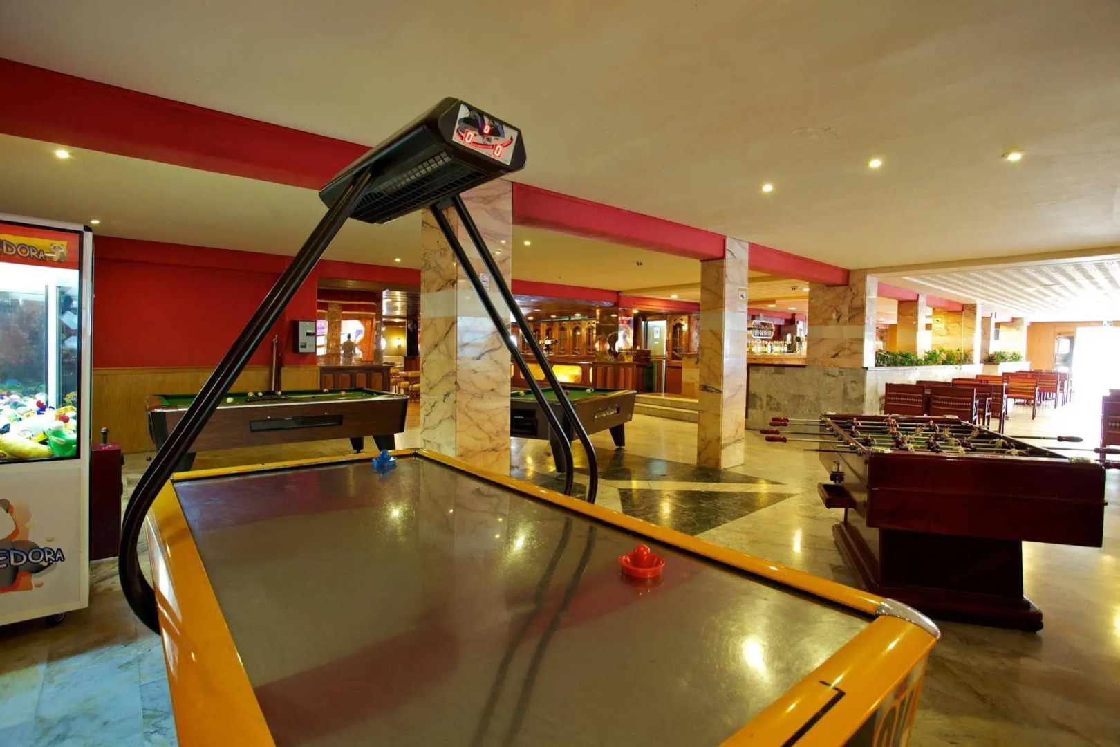 Photo - Ona Luna Park - Adults Friendly 16 Years Plus