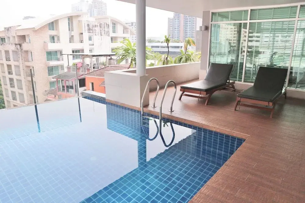 Foto - ICON NARINDRA SUITES HOTEL Sukhumvit Bangkok Thailand 50sqm to 90sqm Rooms & FREE Minibar