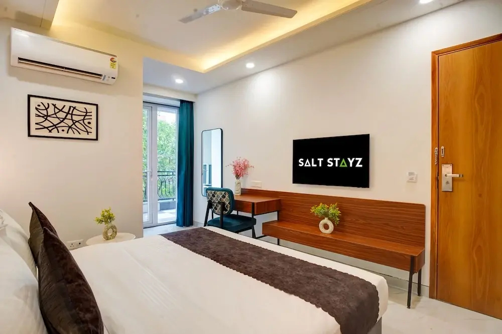 Photo - Saltstayz Premier - Arjun Marg