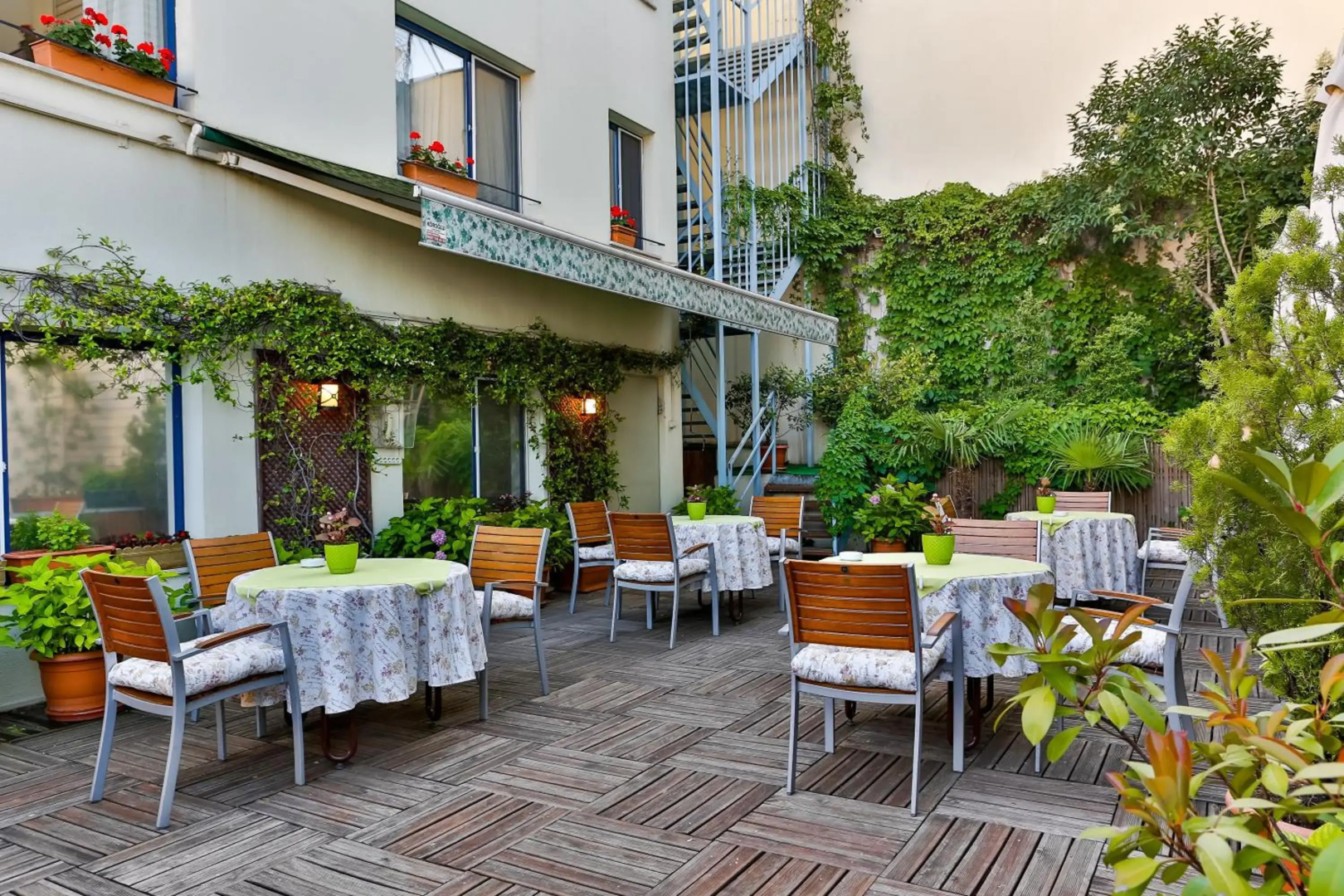 Photo - Central Hotel