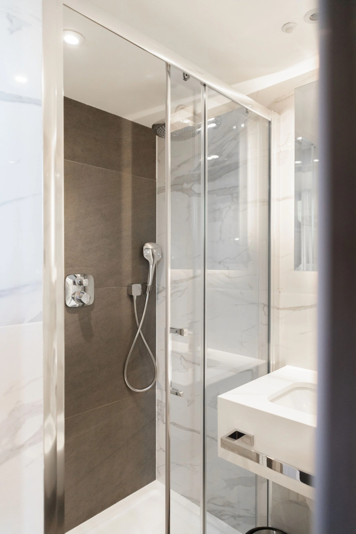 Photo - Merit Kensington Hotel