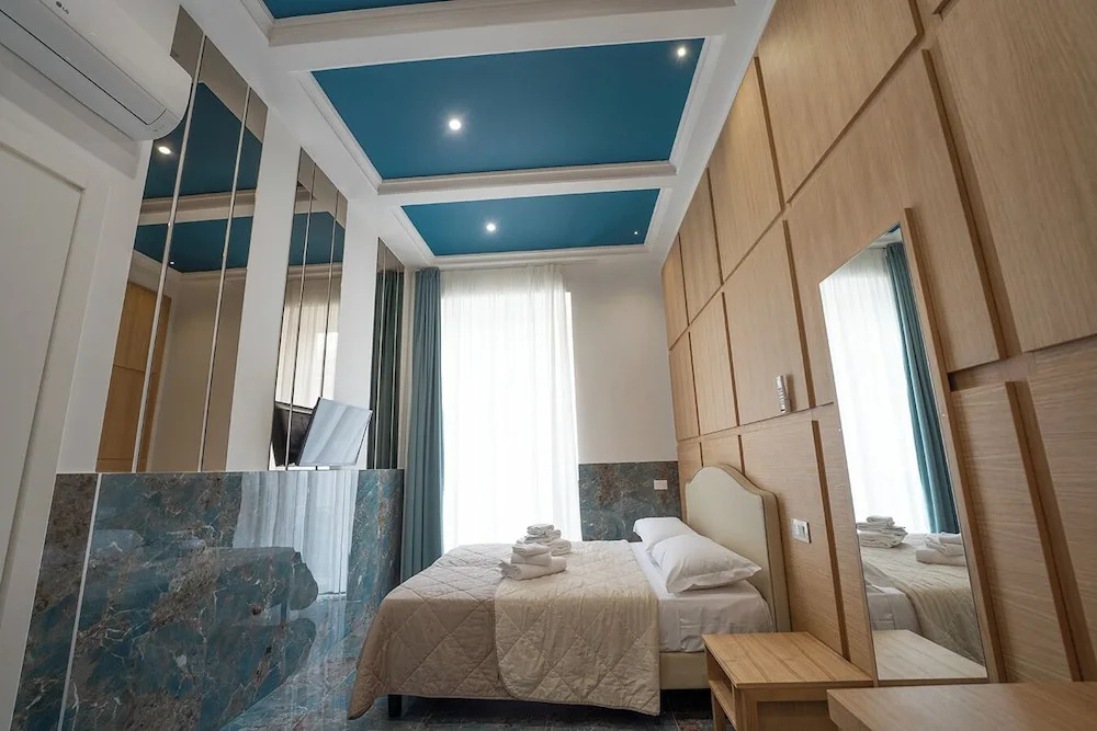 Photo - GreRos H. Rooms Napoli Centro by Clapa Group Dislocated Hospitality