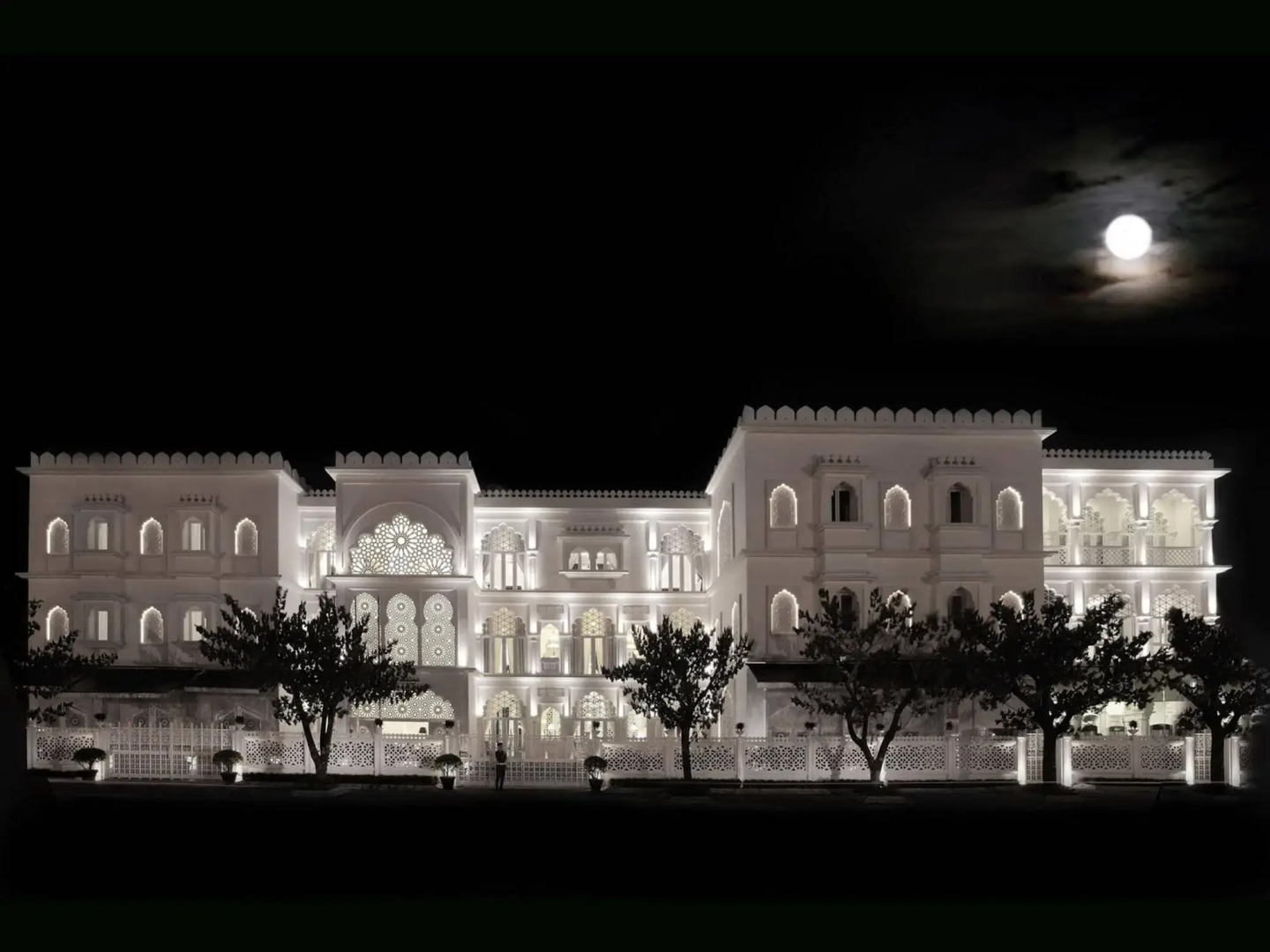 Photo - Chloe Gallery