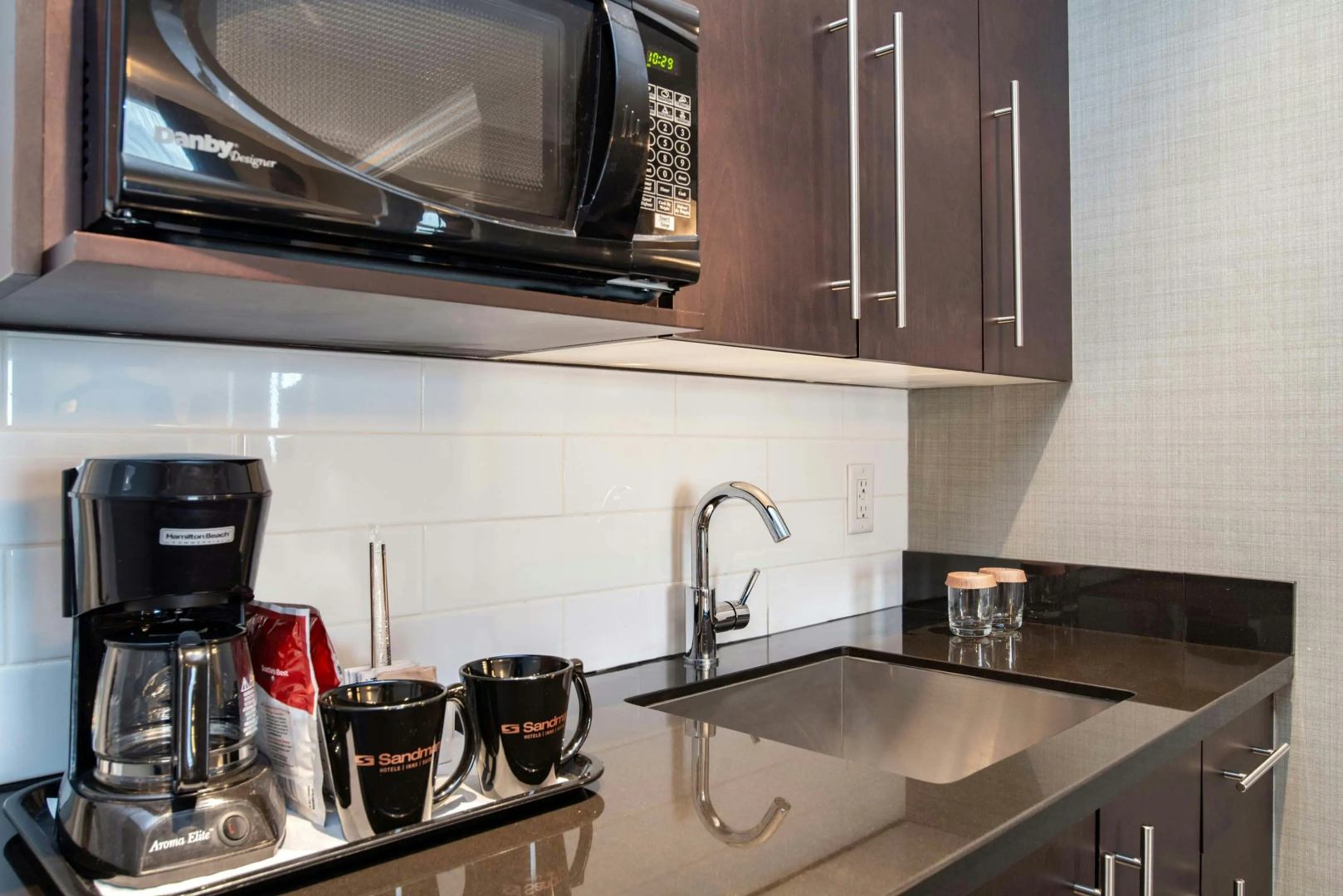 Foto - Sandman Hotel & Suites Vancouver Airport