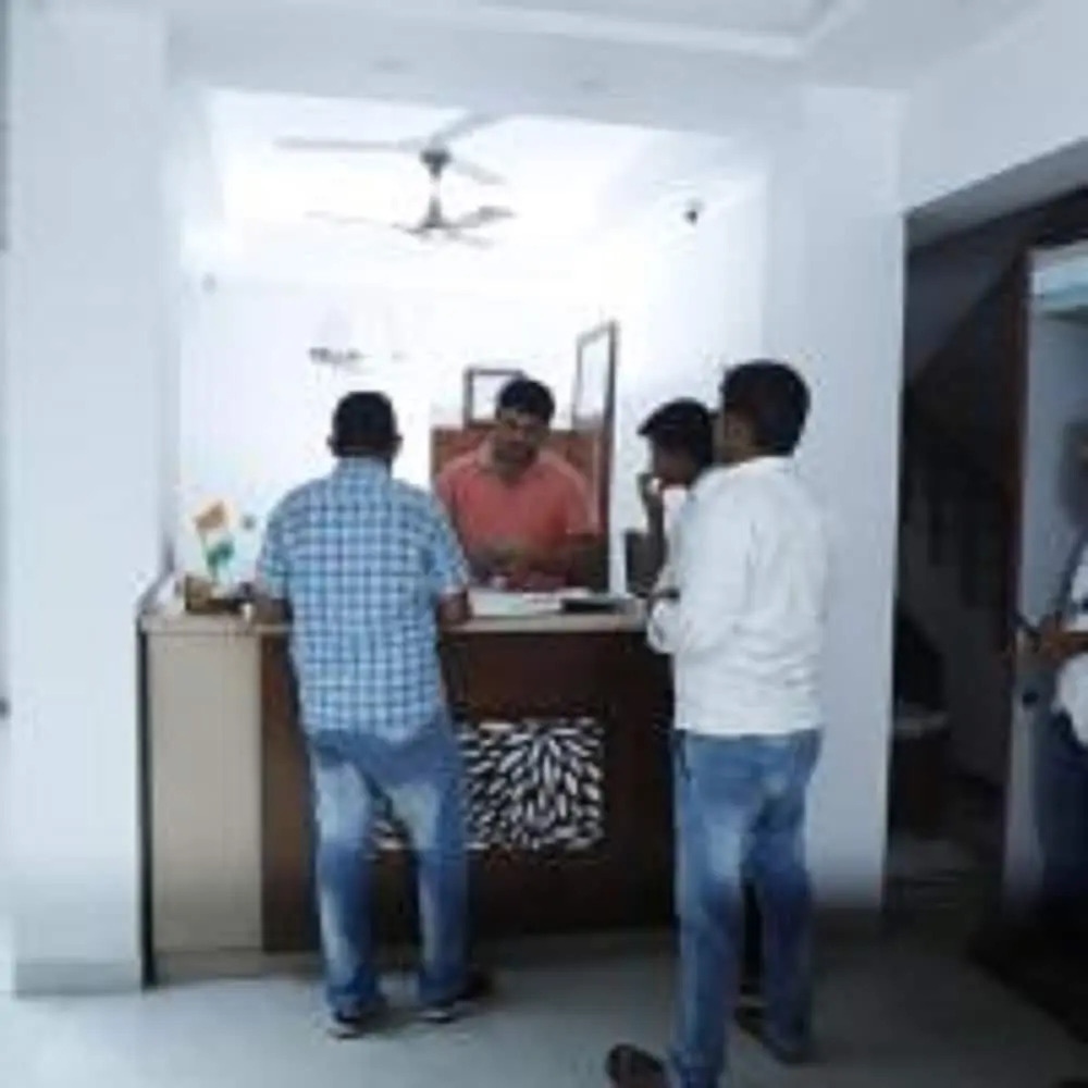 Photo - Hotel Maharani -New Delhi Railway Station - Paharganj