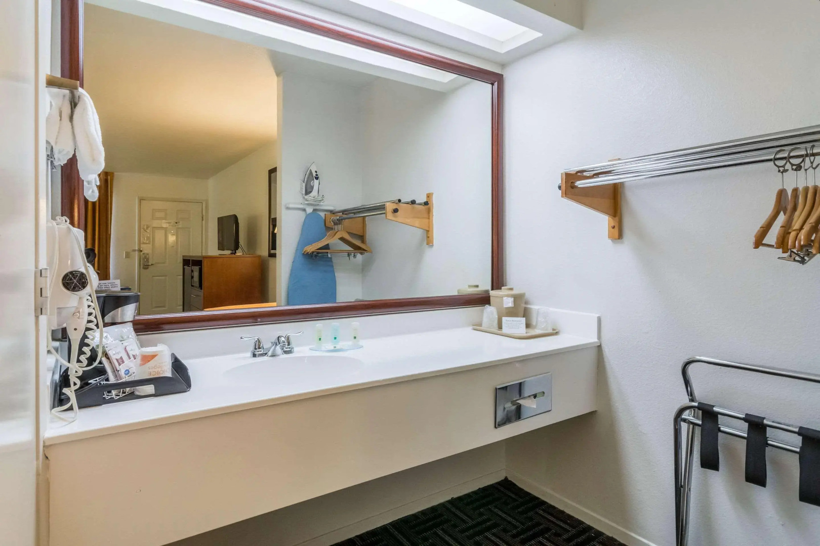 Photo - Quality Inn Fresno Near University