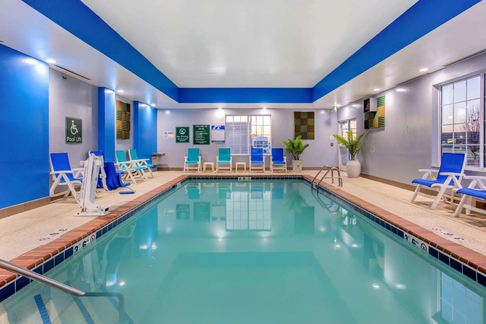 Photo - La Quinta Inn & Suites by Wyndham Springfield IL