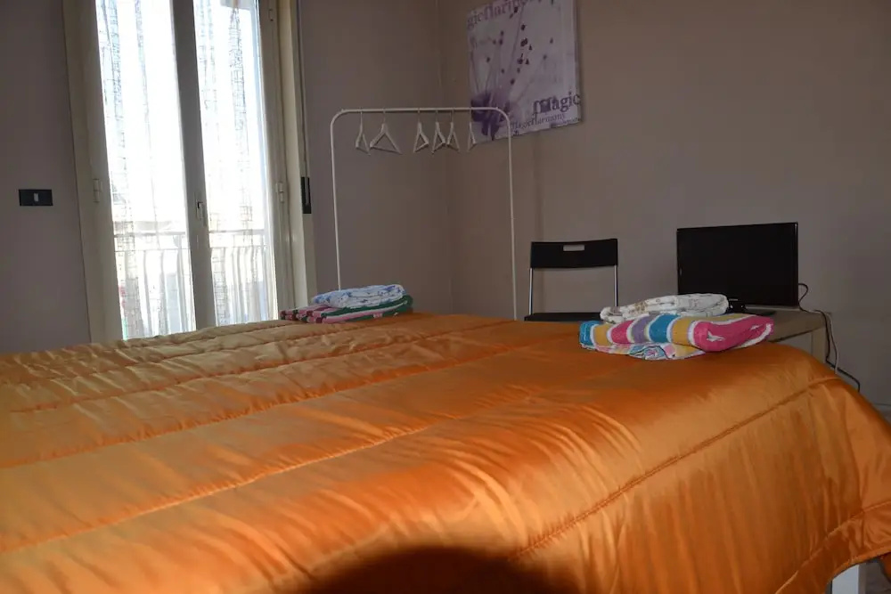 Photo - BED&FLY NEAR AIRPORT CATANIA FONTANAROSSA BAGNO PRIVATO In CAMERA