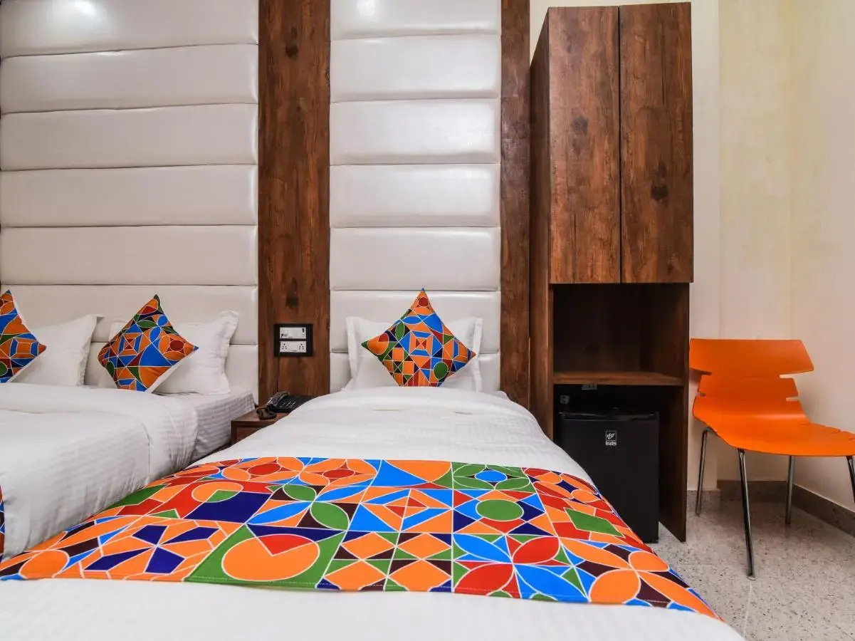 Photo - Hotel Dollar Inn