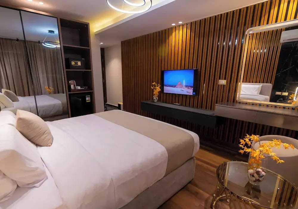 Foto - Spire West Hotel