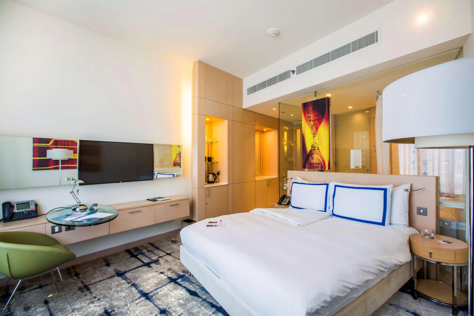 Photo - Media One Hotel