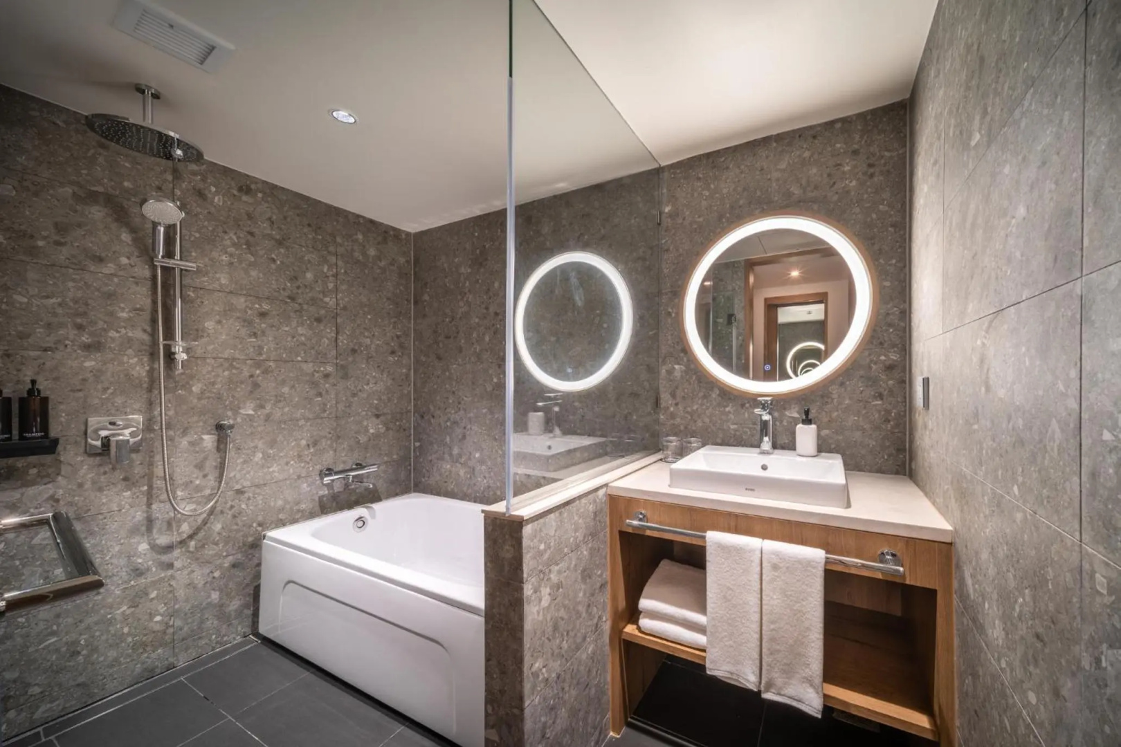 Photo - Sotetsu Grand Fresa Bangkok