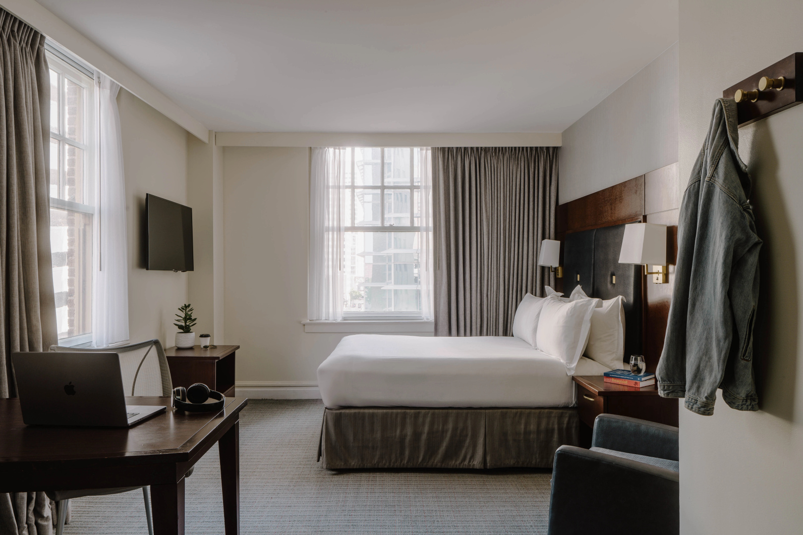 Photo - Club Quarters Hotel Downtown, Houston