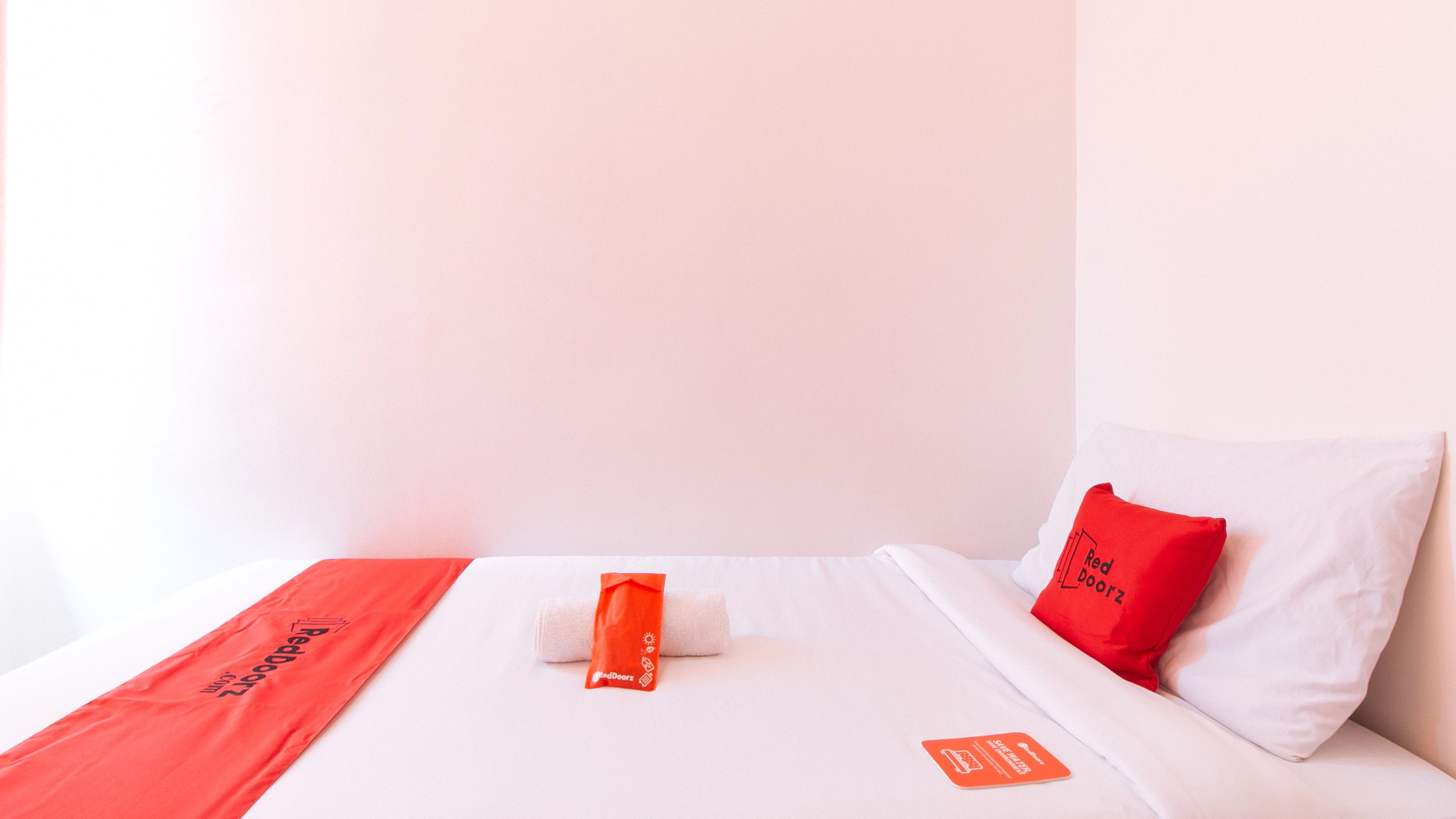 Foto - RedDoorz @ Jardin LRT Tayuman Manila