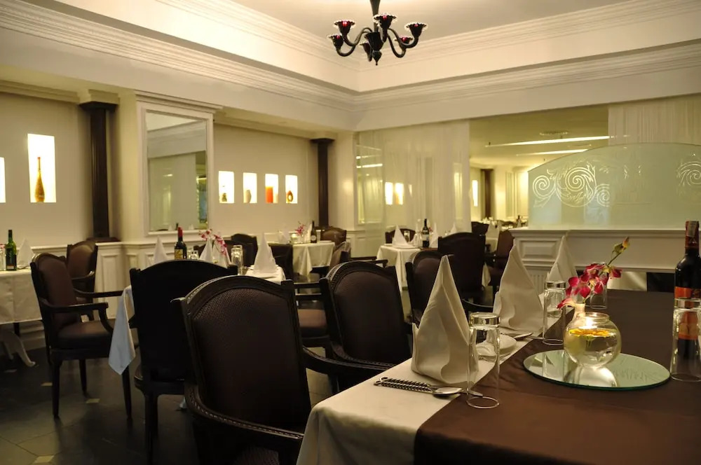 Photo - The Central Court