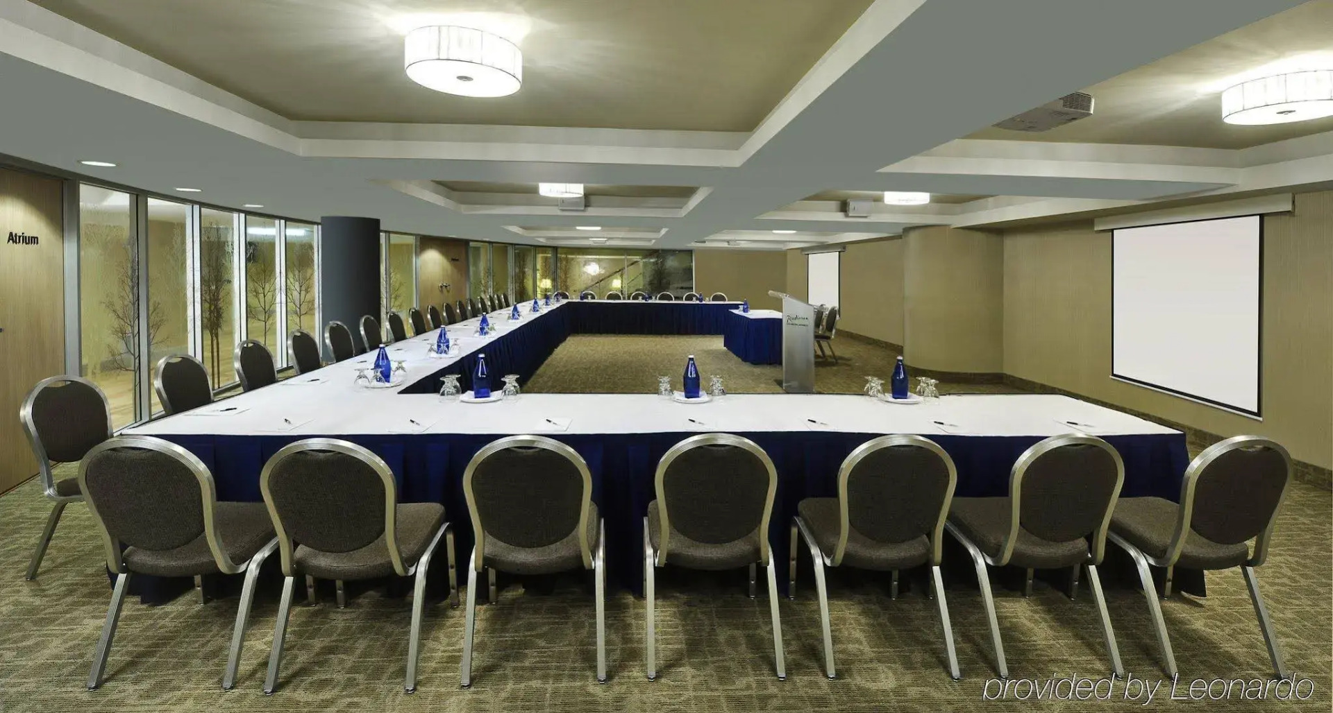 Photo - Radisson Blu Toronto Downtown