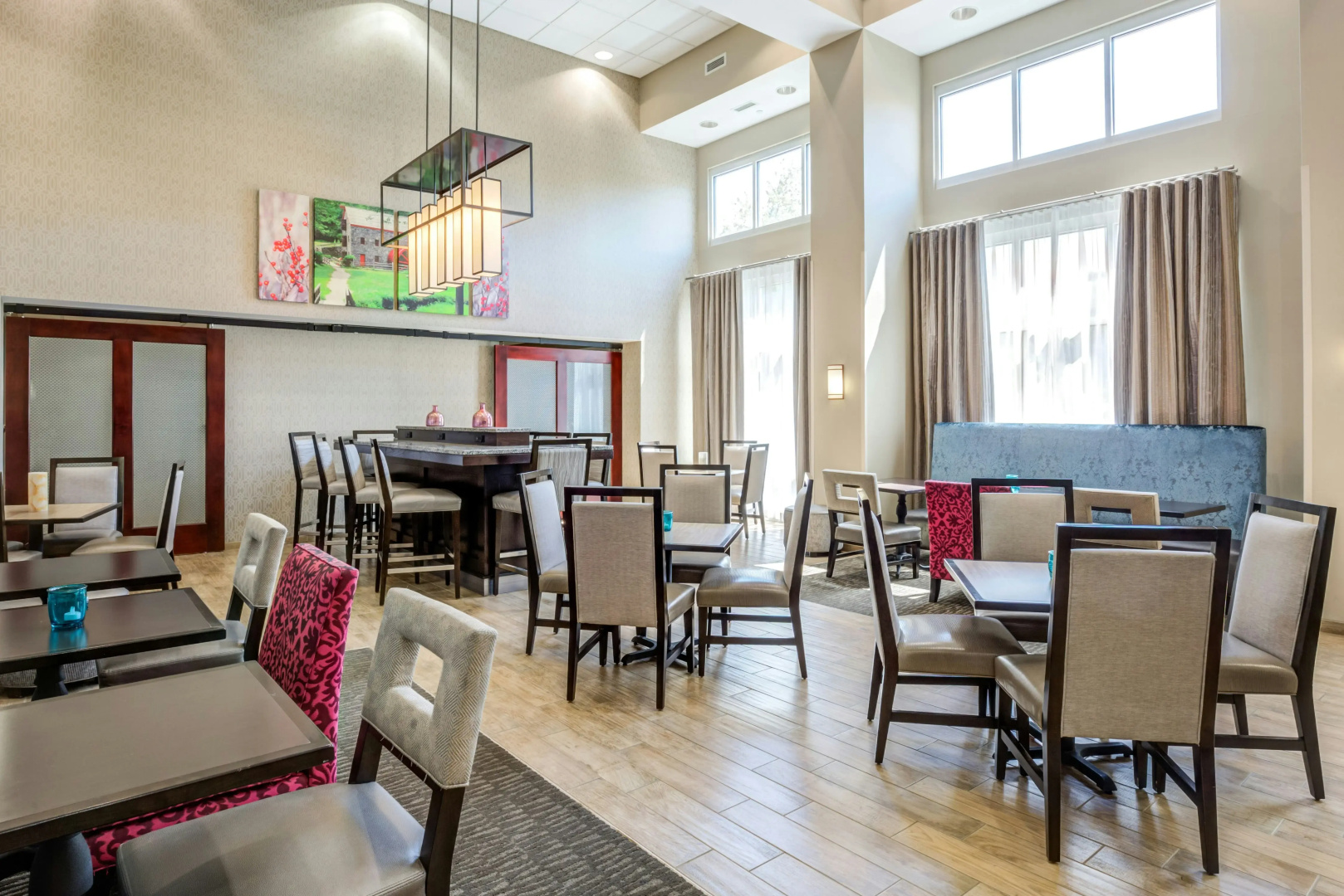 Photo - Hampton Inn & Suites Westford-Chelmsford