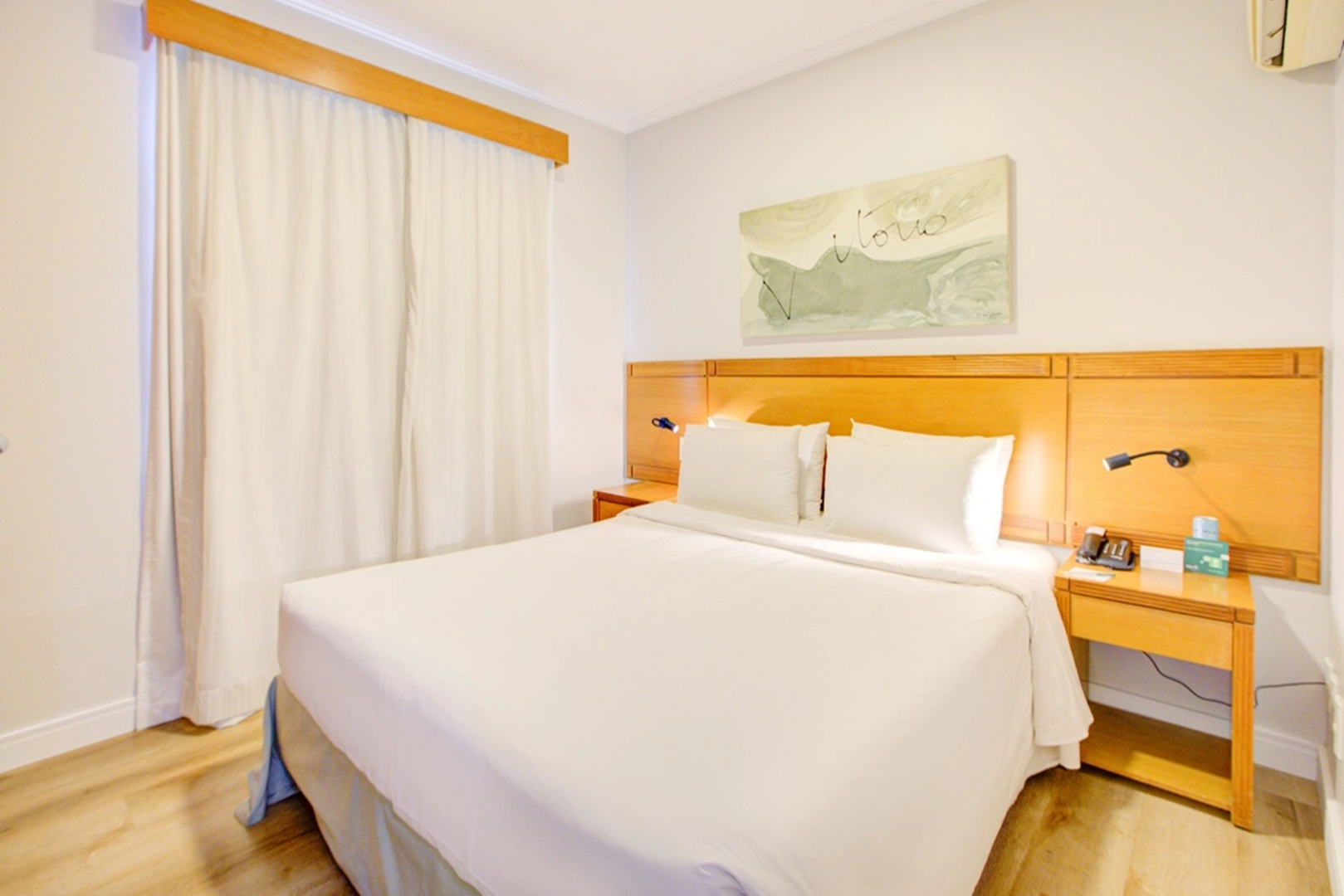 Photo - Quality Suites Vila Olimpia