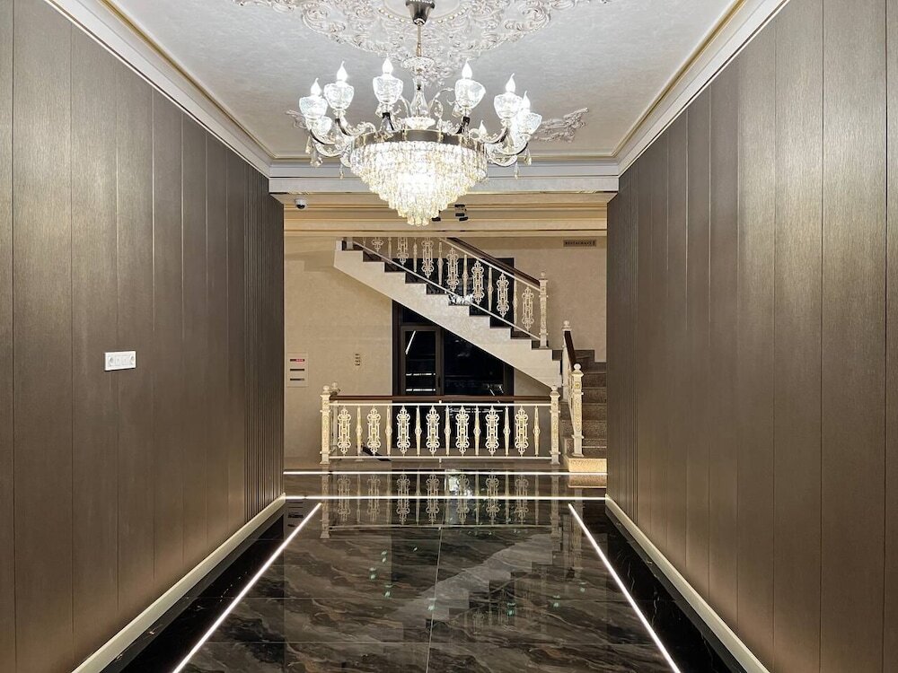 Photo - Nur Makon Hotel