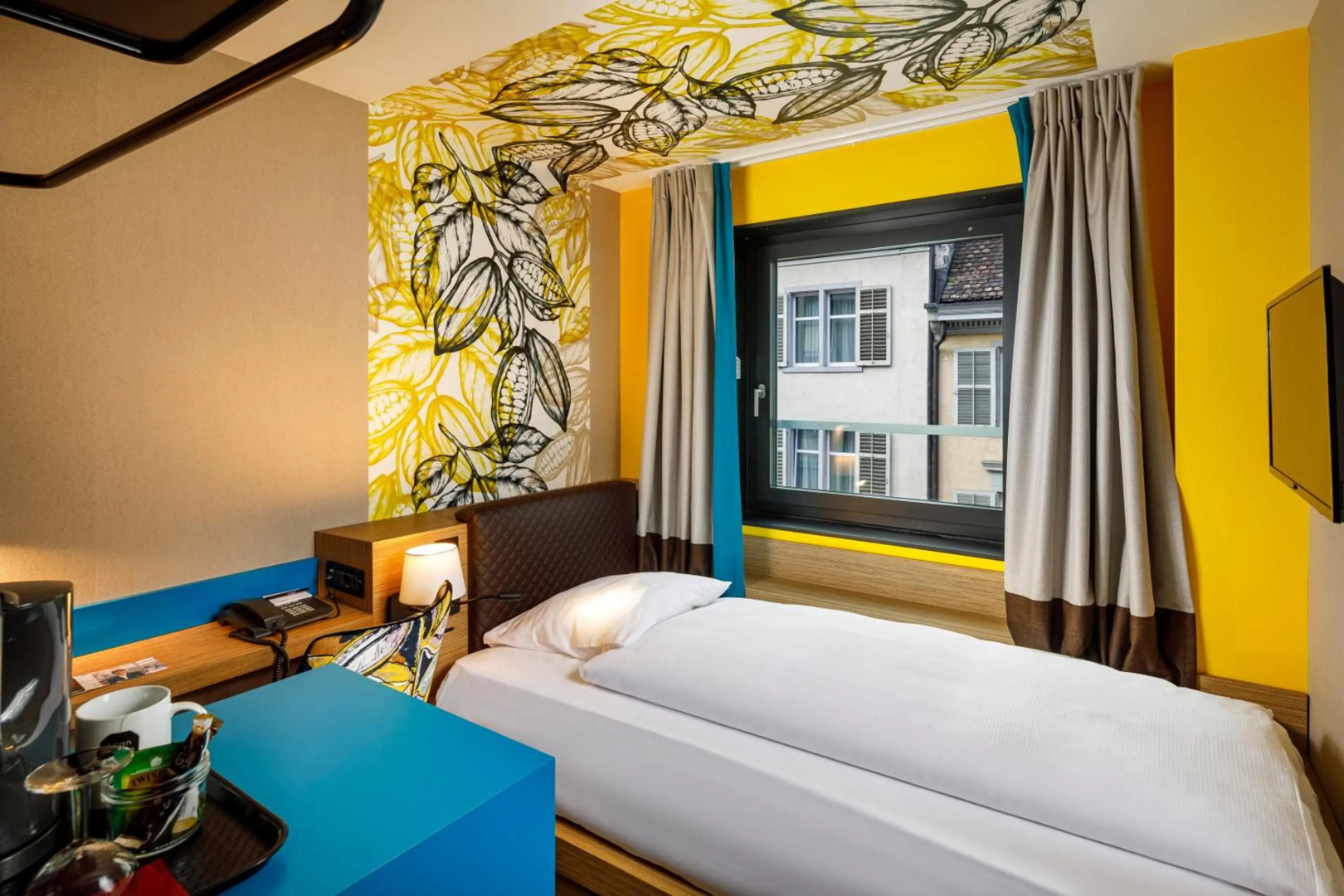 Photo - Swiss Chocolate by Fassbind Zurich