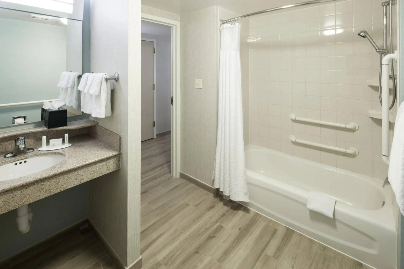 Photo - Courtyard by Marriott Virginia Beach Oceanfront North 37th Street