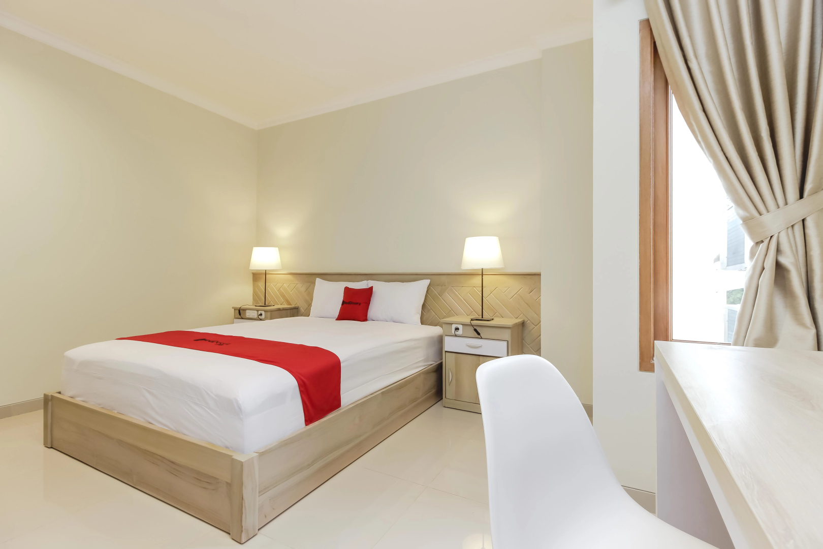 Photo - RedDoorz Premium near Ragunan Zoo 2