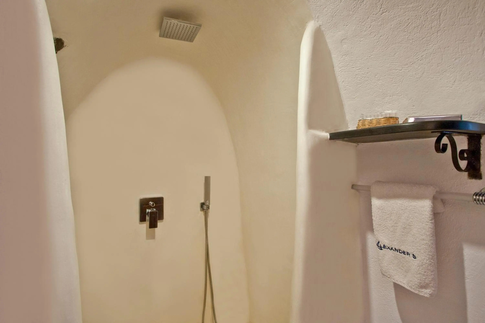 Photo - Alexander's Suites